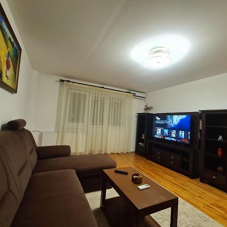 Clasic Apartment Nufarul Oradea Exterior foto