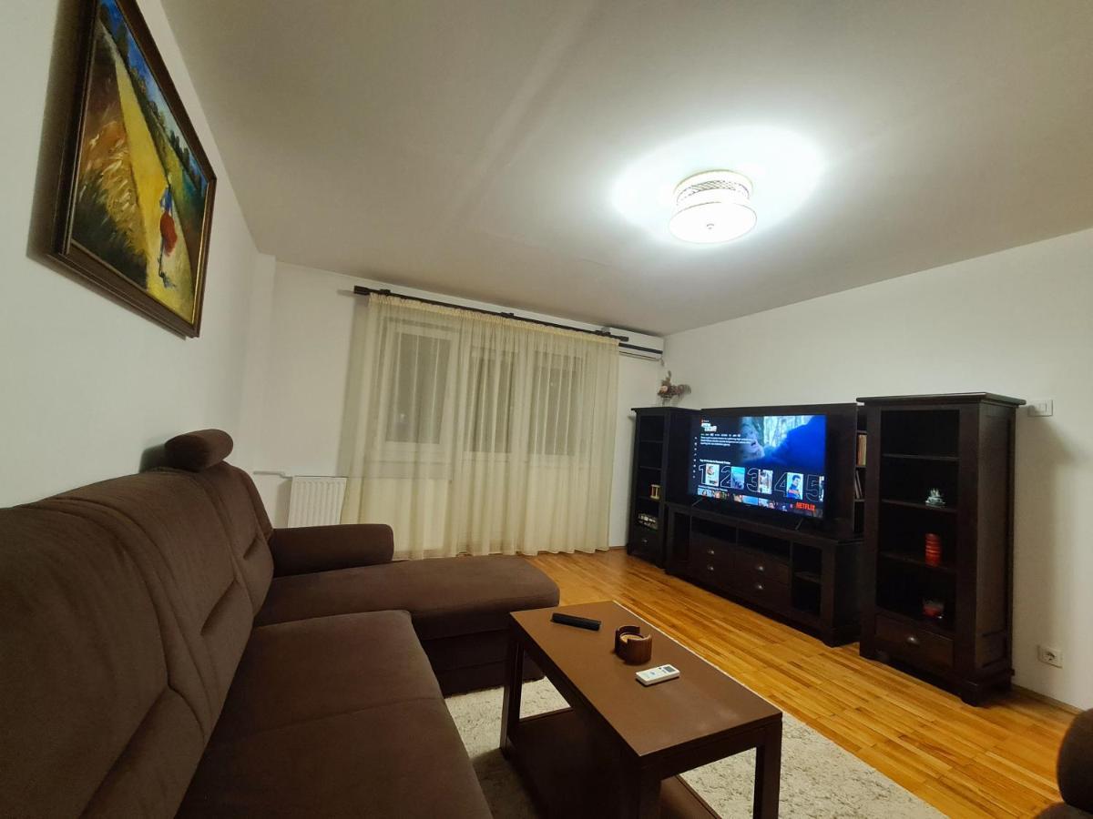 Clasic Apartment Nufarul Oradea Exterior foto